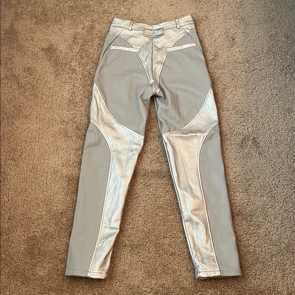 NWOT Maniere De Voir Faux Leather Leggings - Picture 5 of 8